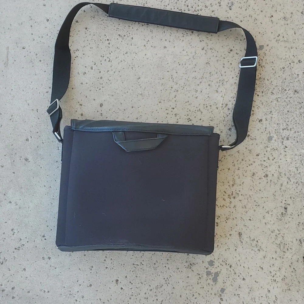 Bose Travel Bag for SoundDock Portable.